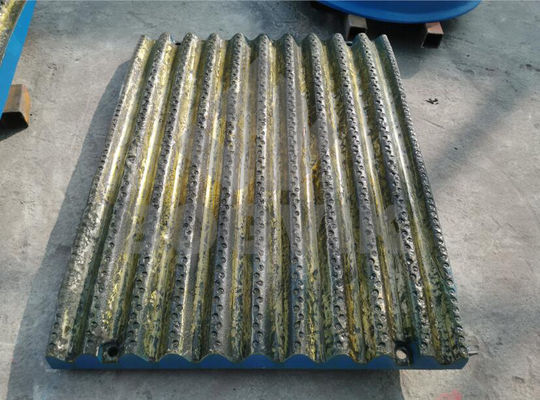 Technologie de base Manganèse avec insert de carbure de titane et Manganèse avec insert de chrome des pièces d'usure des mâchoires et des cônes