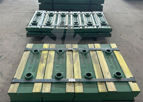 Fractionneur d'impact Fractionnement du béton à l'aide de plaques d'impact en acier martensitique