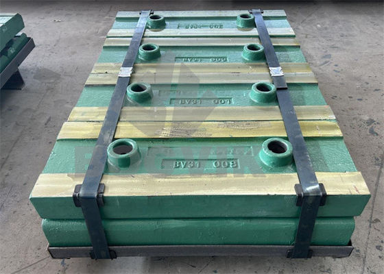 Fractionneur d'impact Fractionnement du béton à l'aide de plaques d'impact en acier martensitique
