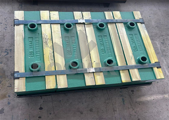 Fractionneur d'impact Fractionnement du béton à l'aide de plaques d'impact en acier martensitique